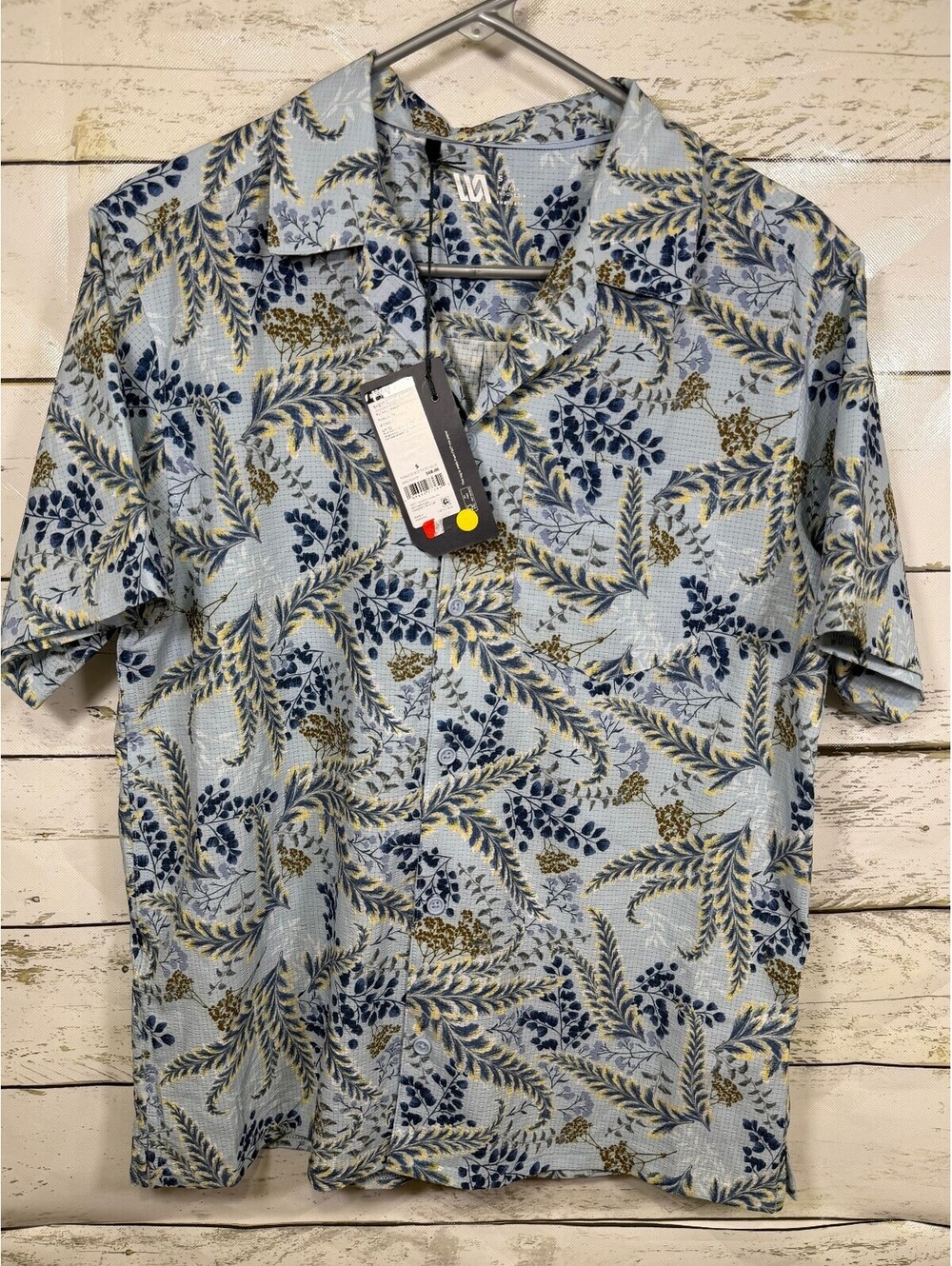 VRST Resort Shirt Blue Size Small NWT